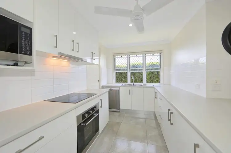 Second view of Homely house listing, 5/6 Back Hill Dr, Coral Cove QLD 4670