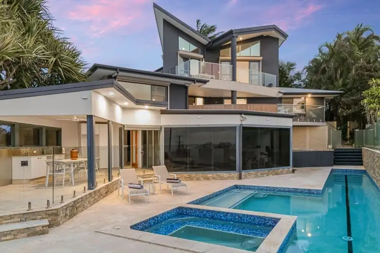 7 Seaview Road, Banora Point NSW 2486