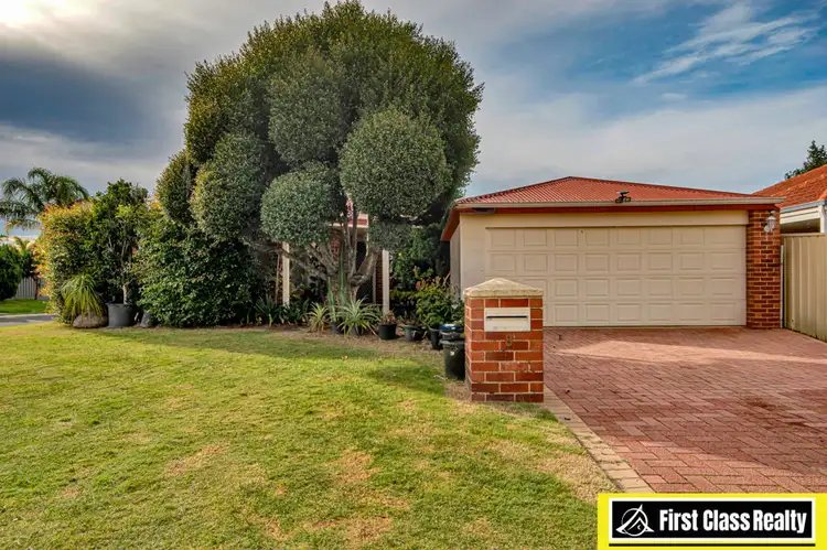 8 Princeton Circle, Alexander Heights WA 6064