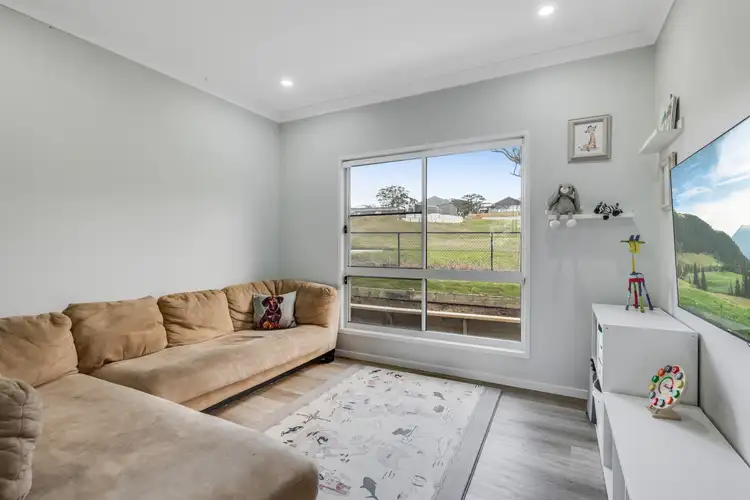 Fourth view of Homely house listing, 10 Meadowview Court, Mount Rascal QLD 4350