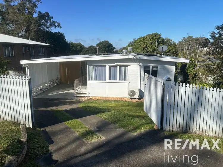 27 Row Street, Kilcoy QLD 4515