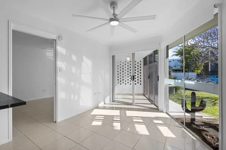 2/51 Edward St, Alexandra Headland QLD 4572
