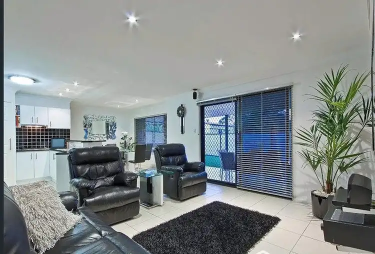 Second view of Homely house listing, 8 Wirra Circuit, Wynnum West QLD 4178