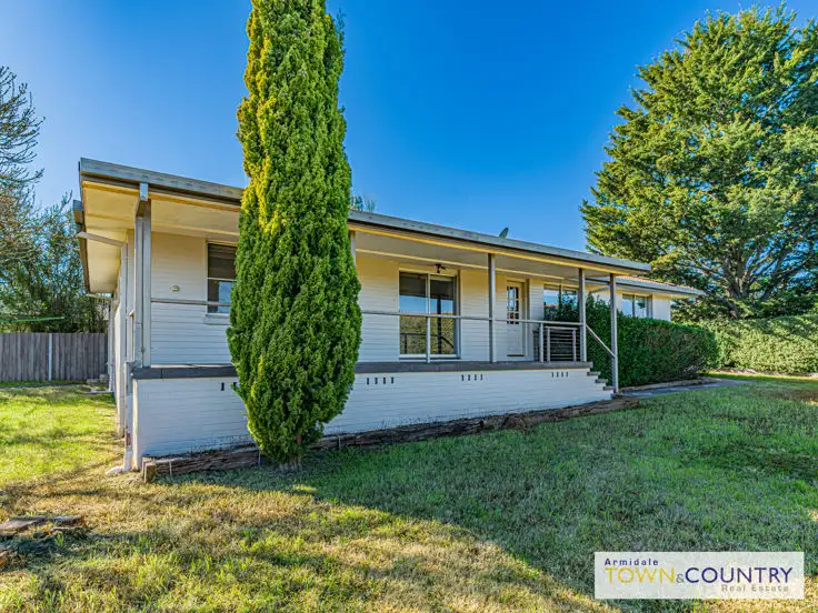 9 Patricia Close, Armidale NSW 2350