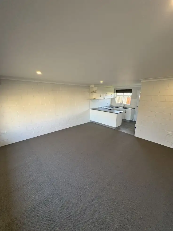 1/3 Wigan Ave, Armidale NSW 2350