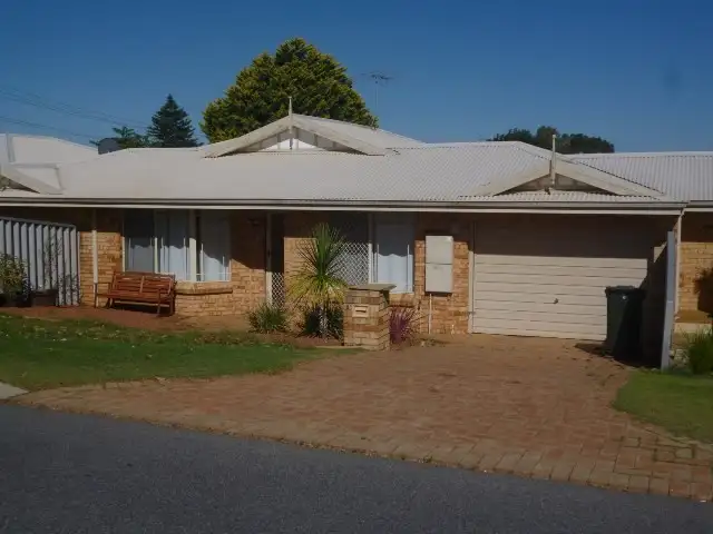 Unit 2/2 Shaw Rd, Innaloo WA 6018