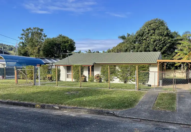 4 River St, Eagleby QLD 4207