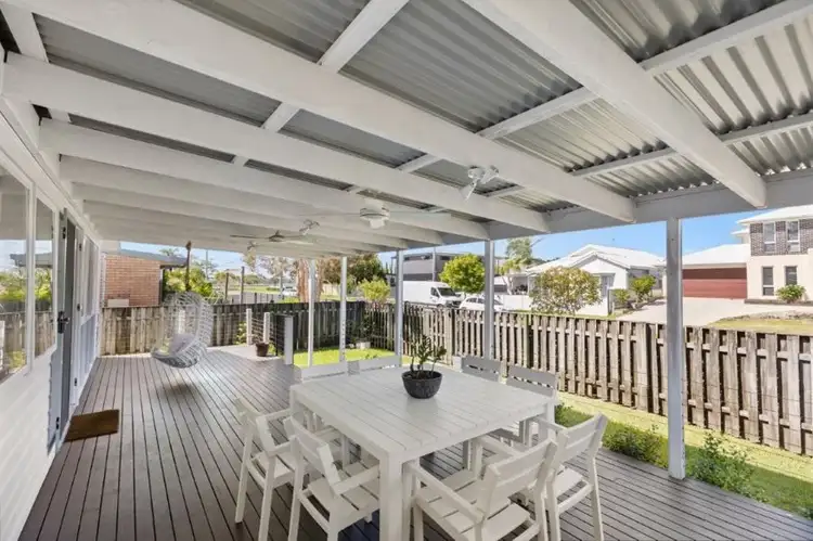 64 Coombe Avenue, Hope Island QLD 4212
