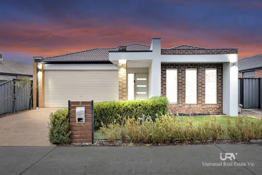 Main view of Homely house listing, 5 Black Range Avenue, Craigieburn VIC 3064