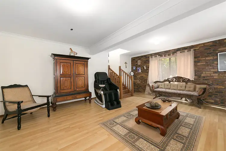 Second view of Homely house listing, 5 Bynoe Close, Chapel Hill QLD 4069