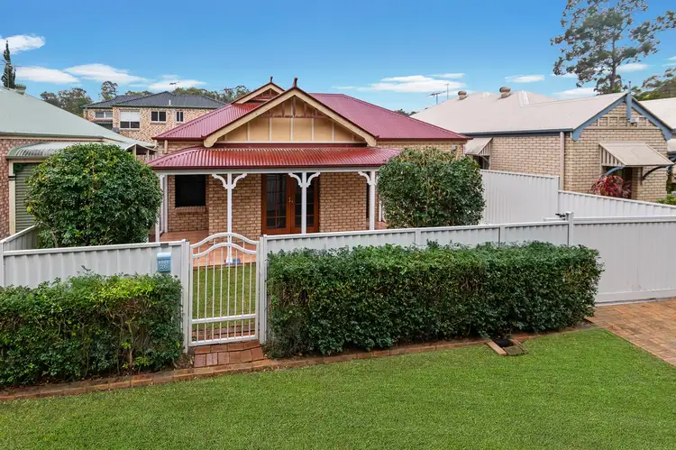 26 Glasshouse Cr, Forest Lake QLD 4078