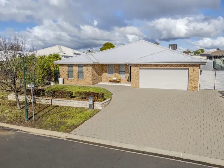 16 Riviera Avenue, Dubbo NSW 2830