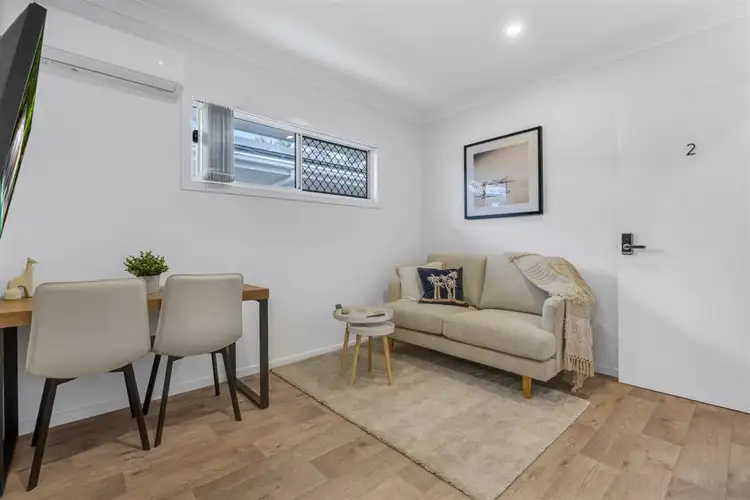 12 Price Street, Oxley QLD 4075