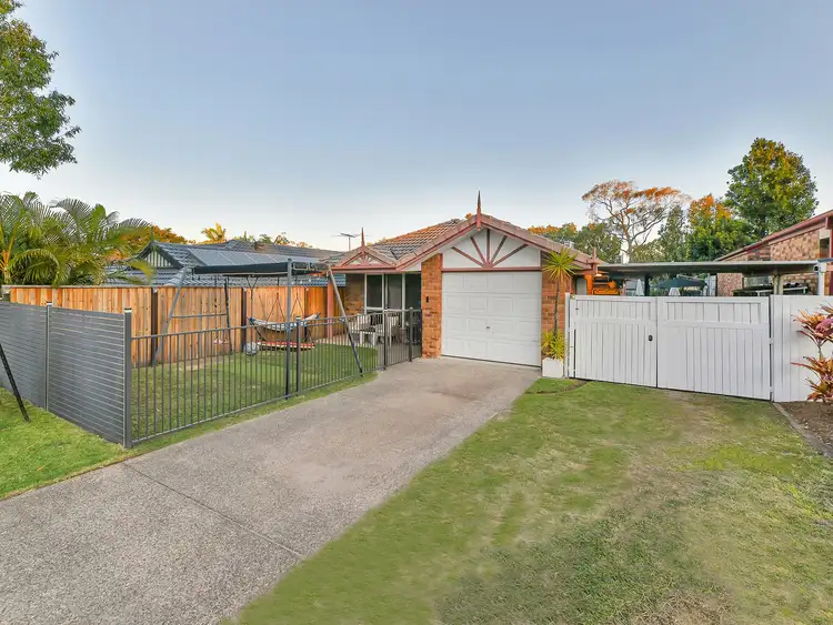 16 Tenterfield Pl, Forest Lake QLD 4078