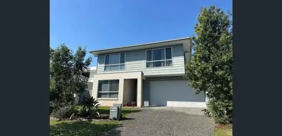 Second view of Homely house listing, 7 Amazon Circuit, Helensvale QLD 4212