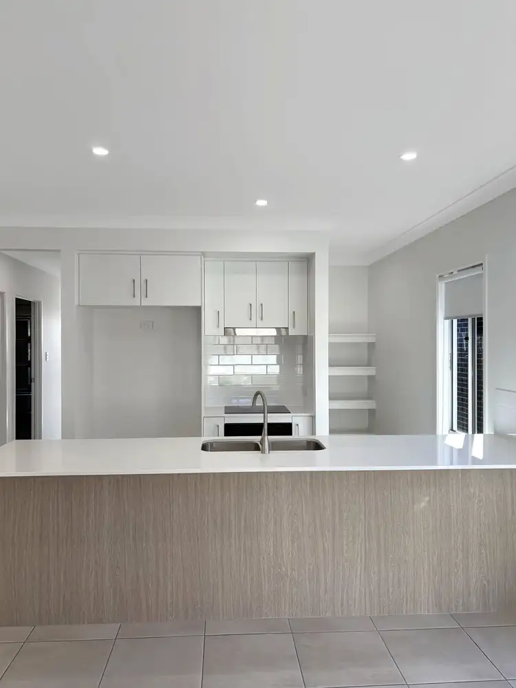 10 Elridge Boulevard, Jimboomba QLD 4280