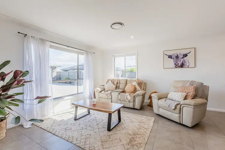 Fifth view of Homely house listing, 19A Bradford Circuit, Dubbo NSW 2830