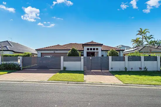 31 Nottinghill Gate Drive, Arundel QLD 4214