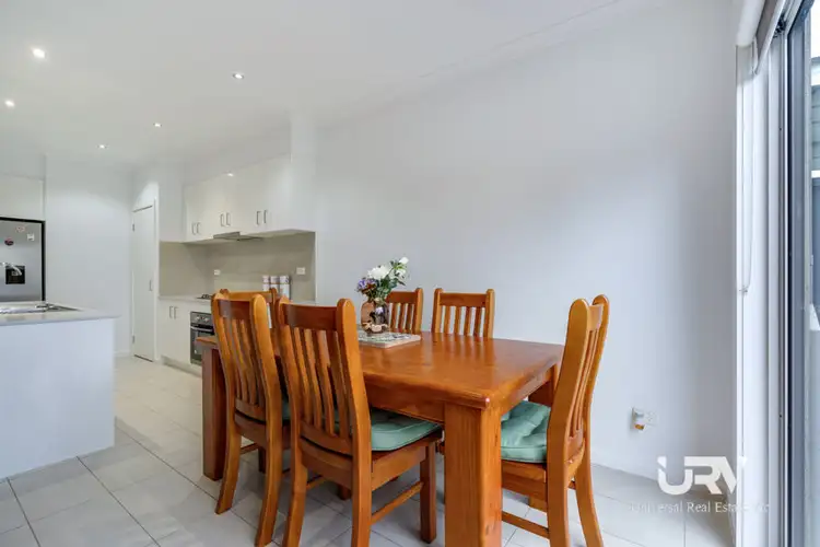 Fifth view of Homely house listing, 6 Burrows Place, Craigieburn VIC 3064