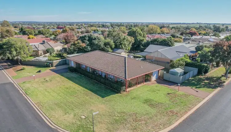 Second view of Homely house listing, 8 Murrayfield Drive, Dubbo NSW 2830