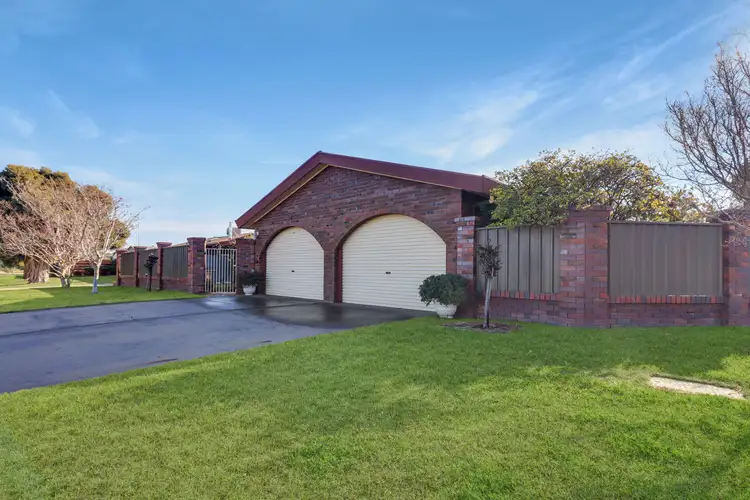 300 Noyes Street, Deniliquin NSW 2710