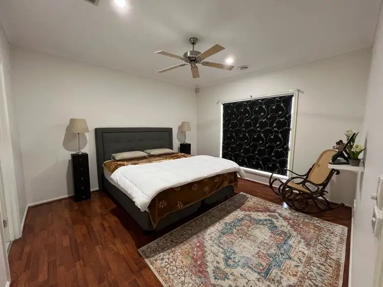 Fifth view of Homely house listing, 8 Discovery Close, Craigieburn VIC 3064