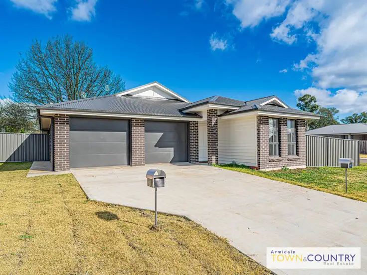 Main view of Homely house listing, 2/2 Frizell Crescent, Armidale NSW 2350
