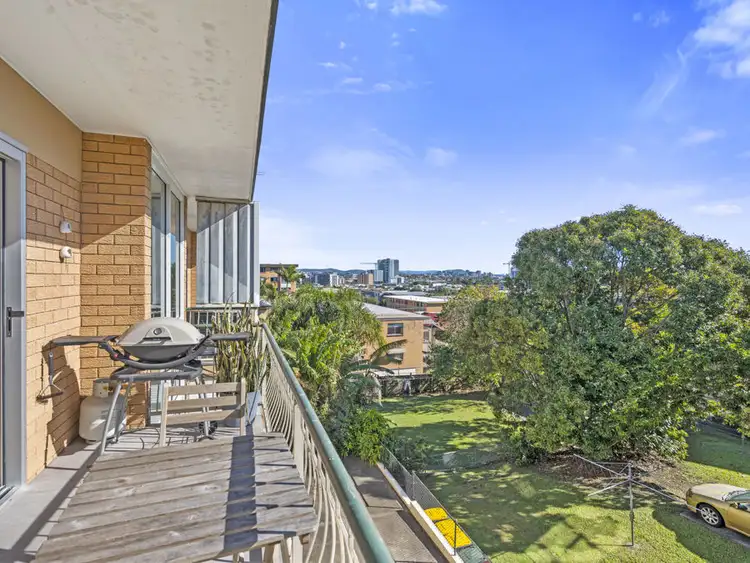 Sixth view of Homely unit listing, 6/10 Raby Road, Coorparoo QLD 4151