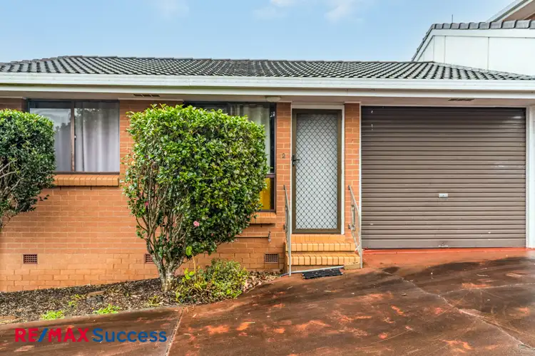2/56 North Street, Mount Lofty QLD 4350
