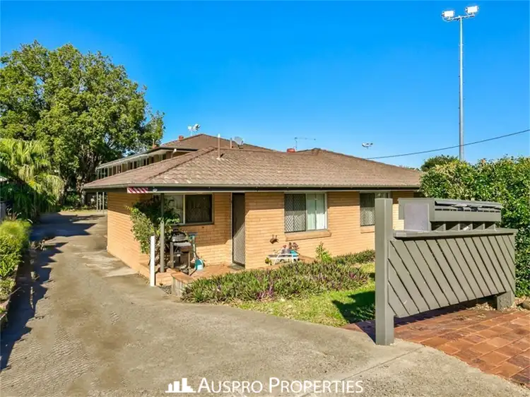 2/17 Querrin Street, Yeronga QLD 4104