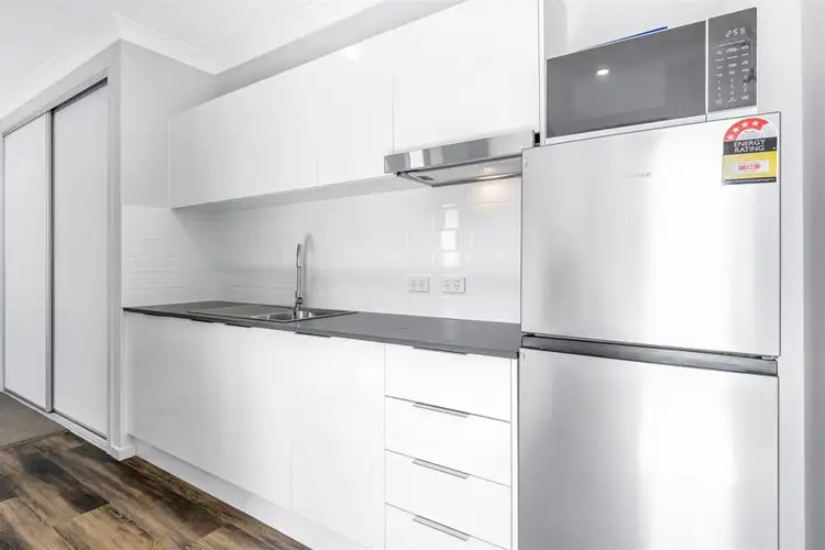 Third view of Homely studio listing, 1/190 Sibley Road (cnr Fordel Street), Wynnum West QLD 4178