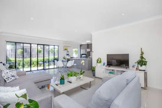 Main view of Homely townhouse listing, 2/2 Bourton Road, Merrimac QLD 4226