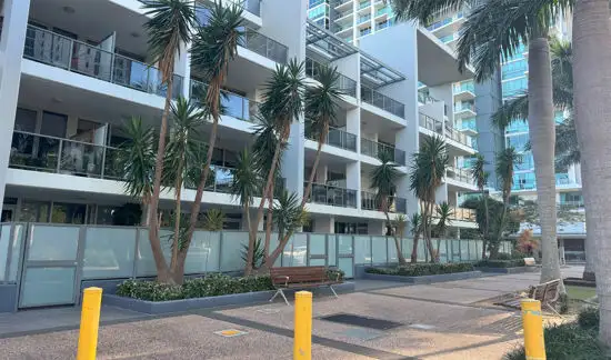 202/3 Como Crescent, Southport QLD 4215