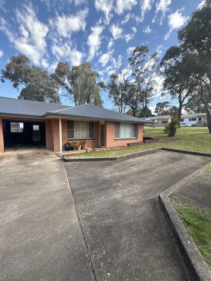 1/1 Kathleen Crescent, Armidale NSW 2350