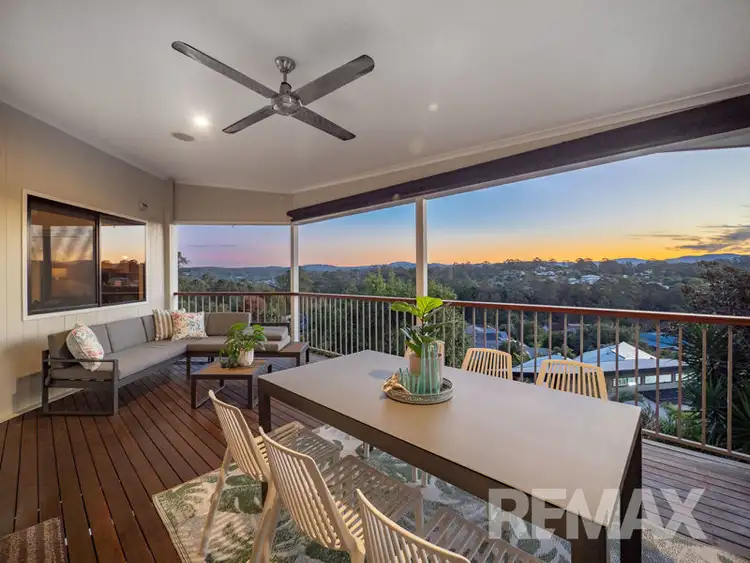 18 Alberic Court, Eatons Hill QLD 4037