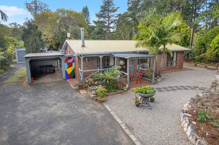 10 Hampton Road, Hampton QLD 4352