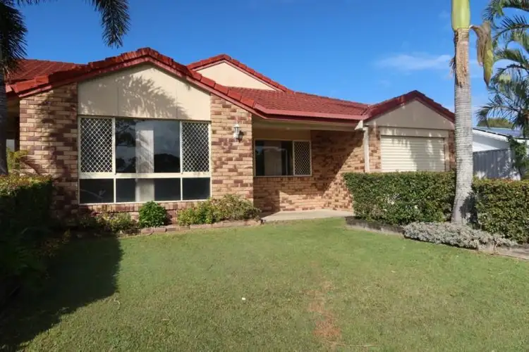 2/13 PARKWAY ST, Rothwell QLD 4022