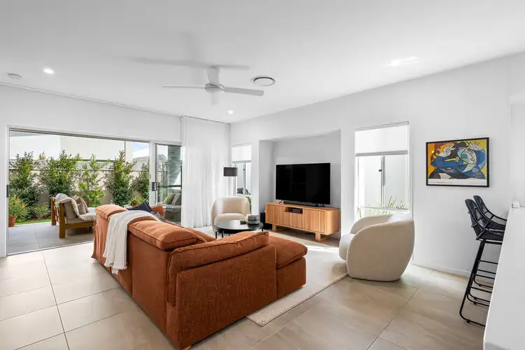 301/2 Retreat Dr, Buderim QLD 4556