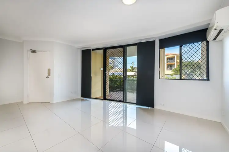 Sixth view of Homely apartment listing, 3/2 FRASER AVENUE, Miami QLD 4220