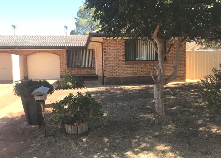 2/3 Rainbow Place, Dubbo NSW 2830