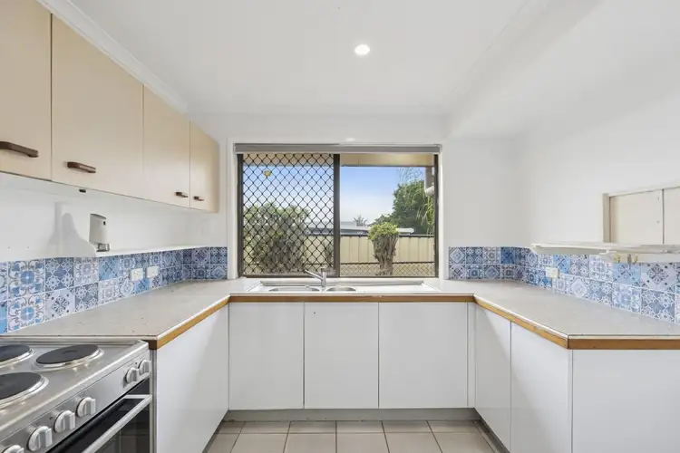 17 Parkroyal Crescent, Regents Park QLD 4118
