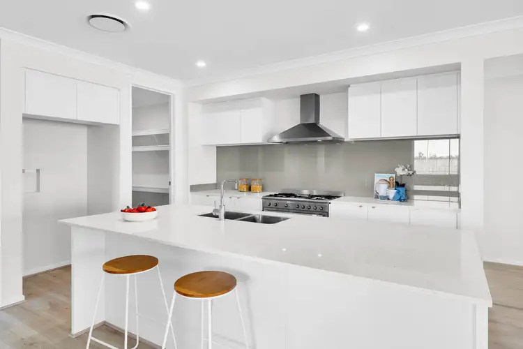 142 Anderson Drive, Greenbank QLD 4124