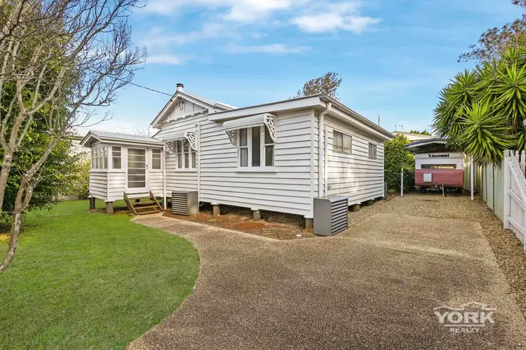 144 Hill Street, Newtown QLD 4350