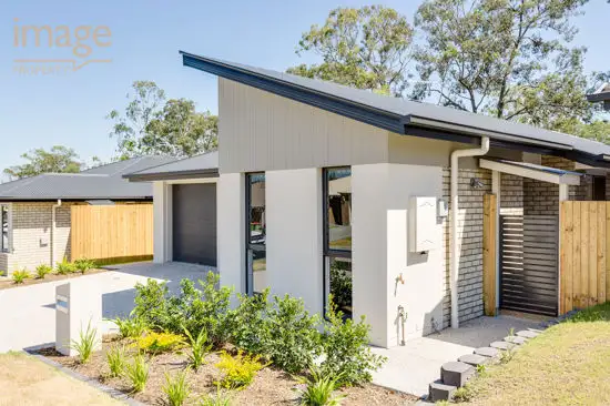 2/9 MILBROOK CRESCENT, Pimpama QLD 4209