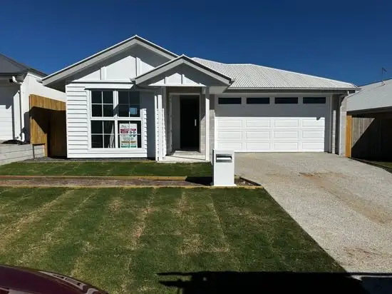 16 Olympus Drive, White Rock QLD 4306