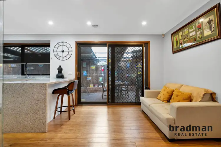 Fifth view of Homely house listing, 6 Penarth Court, Craigieburn VIC 3064