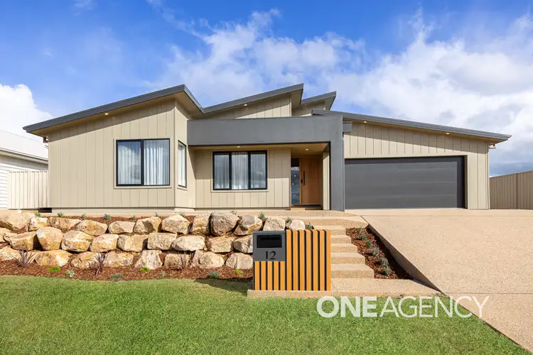 12 LAWRENCE AVENUE, Gobbagombalin NSW 2650