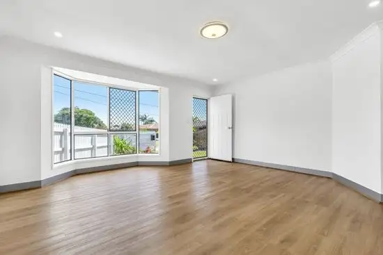 Second view of Homely house listing, 11 Simpson Court, Rothwell QLD 4022