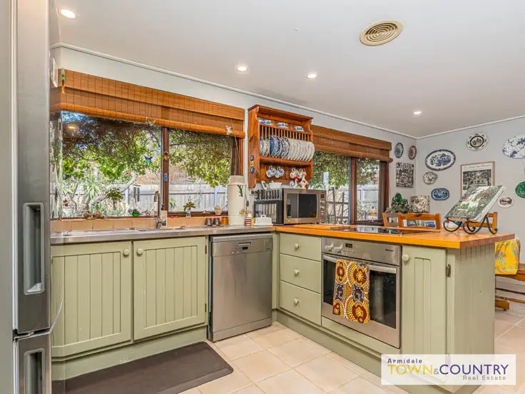 Fifth view of Homely house listing, 4 Sunset Avenue, Armidale NSW 2350