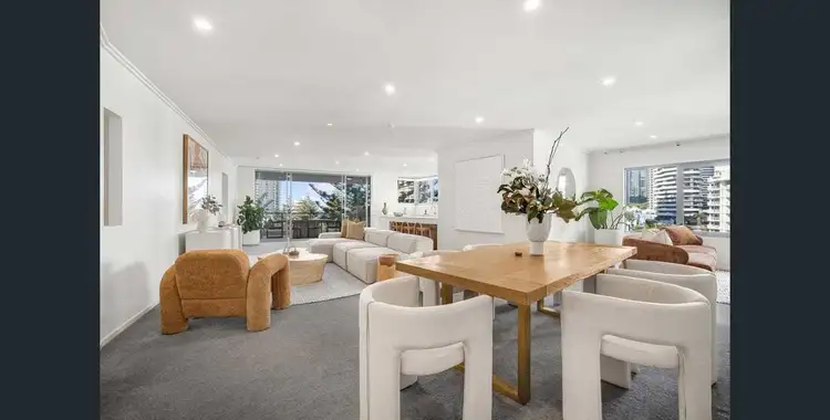 11/120 Surf Parade, Broadbeach QLD 4218